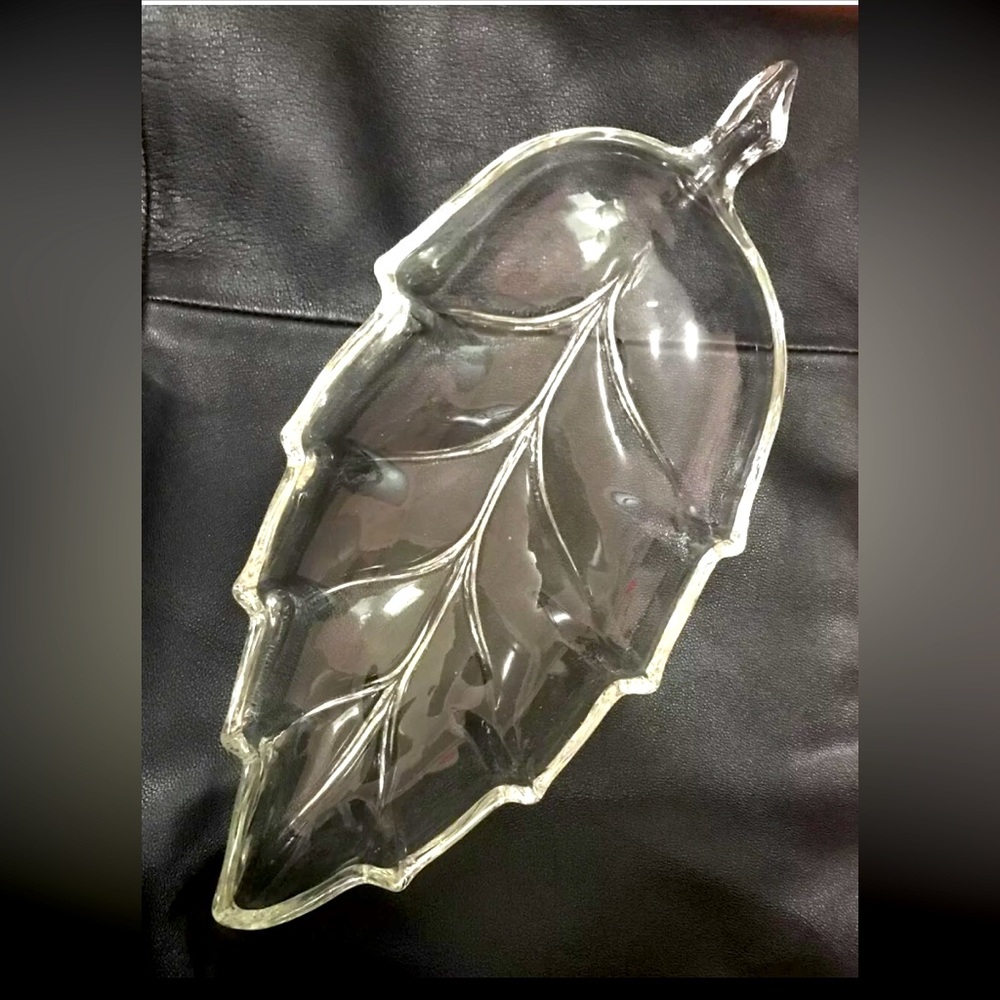 Glass Leaf Dish